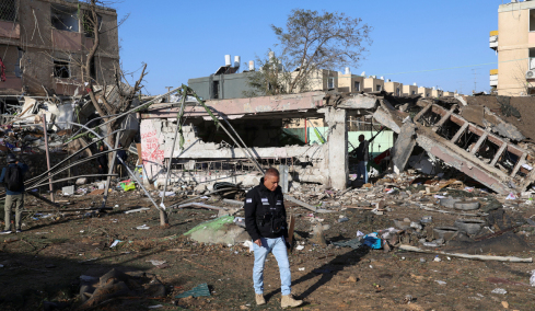 Κόλαση στο νότιο Ισραήλ από τους ιρανικούς βαλλιστικούς πυραύλους, πάνω από 150 τραυματίες σε Ντιμόνα και Αράντ