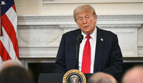 Ο Τραμπ έδωσε εντολή να σταματήσουν για πέντε ημέρες τα πλήγματα σε ενεργειακές υποδομές του Ιράν