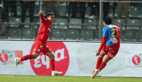 Ο Βόλος νίκησε με 2-1 με ανατροπή τον ΠΑΟΚ και τον γκρέμισε από την κορυφή, δείτε τα γκολ
