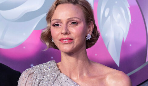 Πριγκίπισσα Σαρλίν του Μονακό: Με εντυπωσιακή τουαλέτα στον Χορό των Ρόδων (εικόνες)