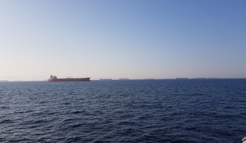 Στενά του Ορμούζ: Ένα ελληνικό και δύο κινεζικά supertankers επιχειρούν διέλευση εν μέσω εύθραυστης εκεχειρίας