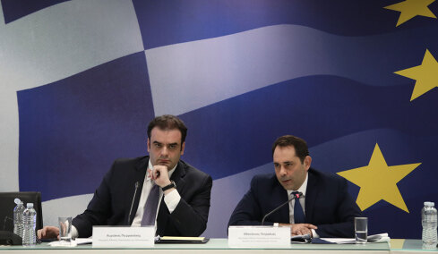 Δείτε πίνακες και παραδείγματα με τα μέτρα για fuel pass, diesel κίνησης και ακτοπλοϊκά εισιτήρια