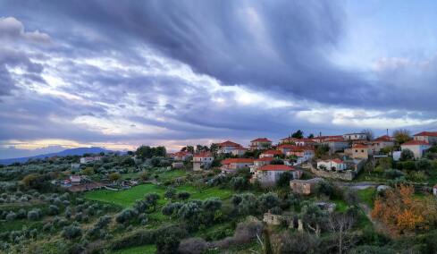 Καιρός: Υποχωρεί η κακοκαιρία, αλλά επιμένουν τα φαινόμενα στα νότια και το Αιγαίο - Η πρόγνωση για τη Μεγάλη Εβδομάδα