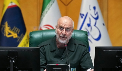 Politico: Ο Τραμπ εξετάζει τον Γκαλιμπάφ ως πιθανό διαπραγματευτή και μελλοντικό ηγέτη του Ιράν 