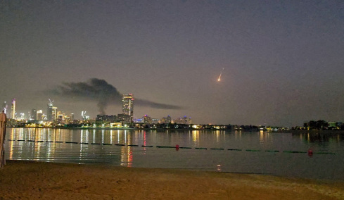 Πώς έσπασε το χρυσό κλουβί του Κόλπου: Από παράδεισος ασφαλείας, επενδύσεων και dolce vita τα Εμιράτα έγιναν θέατρο πολεμικών επιχειρήσεων