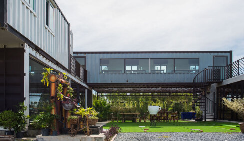 Το διώροφο προκατασκευασμένο σπίτι που πωλείται προς 14.000 ευρώ: «Ιδανικό για χώρους εργασίας»