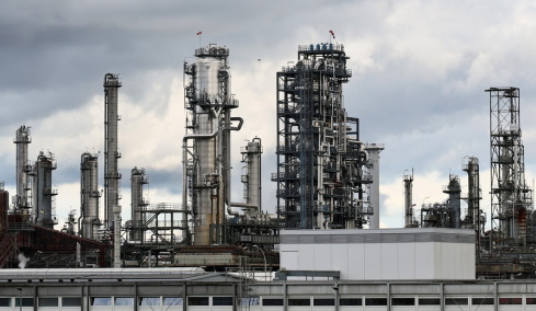 Bloomberg: Σενάριο για πετρέλαιο έως τα 200 δολάρια το βαρέλι εξετάζει το επιτελείο Τραμπ