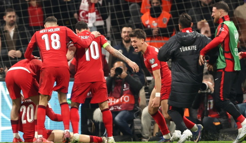 Παγκόσμιο Κύπελλο 2026: Μια νίκη μακριά από τα τελικά η Τουρκία, 1-0 την Ρουμανία, δείτε το γκολ 
