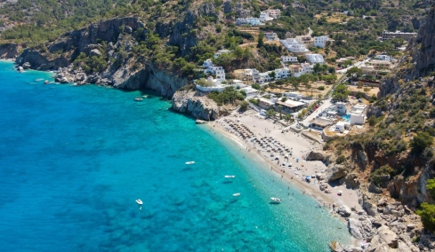 Το νησί αουτσάιντερ της Ελλάδας που θεωρείται ένας από τους πιο ανερχόμενους και «μυστικούς» ευρωπαϊκούς προορισμούς