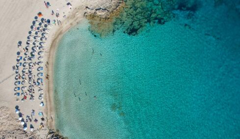 Το ελληνικό νησί που αναδείχθηκε από το γερμανικό Esquire ως ο πιο μυστικός ονειρεμένος προορισμός στην Ευρώπη