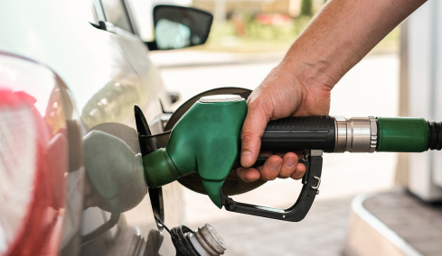 Έκτακτα μέτρα στήριξης: Πώς θα επιλεγούν οι δικαιούχοι για το Fuel Pass, σε ποιες περιοχές θα δοθεί υψηλότερη επιδότηση