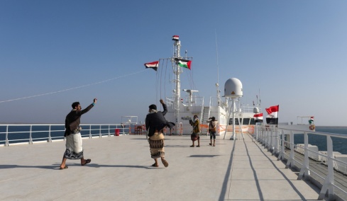 Το Ιράν απειλεί με νέο μέτωπο στο στρατηγικό στενό Μπαμπ ελ Μαντέμπ σε περίπτωση χερσαίας εισβολής των ΗΠΑ 