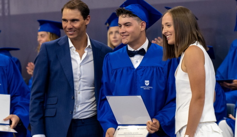 Η συνεργασία της χρονιάς στο τένις: Ο Ράφα Ναδάλ θα κάνει ατομικές προπονήσεις στην Ίγκα Σβιόντεκ