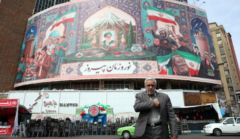 Κι αν το Ιράν χάσει κερδίζοντας; Το σενάριο στρατιωτικής φθοράς και πολιτικής αναβάθμισης