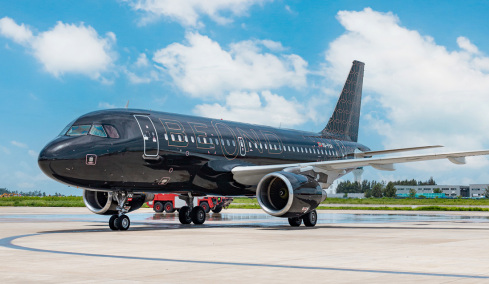 Η αεροπορική εταιρεία που προσφέρει μόνο business class: Ποια είναι η «παγίδα»