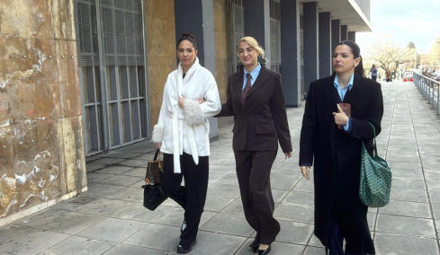 Διεκόπη για την 1η Απριλίου η δίκη για το revenge porn σε βάρος της Τούνη: Προβλήθηκε το βίντεο, απολογήθηκε ο ένας κατηγορούμενος