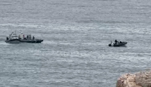 Τίτλοι τέλους στην τραγωδία στα Λιμανάκια Βουλιαγμένης: Ανασύρθηκε η σορός του 34χρονου δύτη από το Πηγάδι του Διαβόλου, δείτε βίντεο 