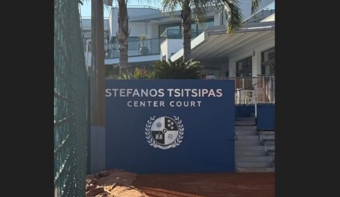 Γήπεδο τένις στη Γαλλία πήρε το όνομα του Στέφανου Τσιτσιπά, βίντεο και φωτογραφία 