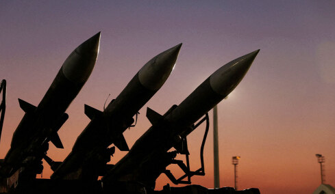 To Ιράν ζητά εγγυήσεις ότι η πρόταση Τραμπ δεν είναι εξαπάτηση για να απαντήσει, λέει το ισραηλινό Channel 12 - Κοινές επιθέσεις σχεδιάζουν ΗΠΑ και Ισραήλ σε περίπτωση αποτυχίας