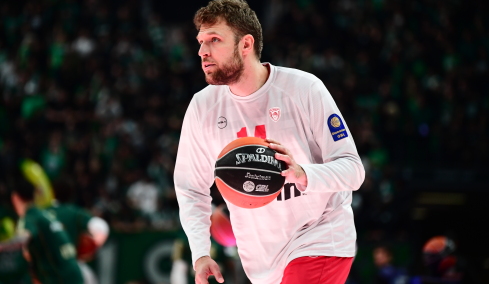 Τι γράφτηκε στο φύλλο αγώνα για το Παναθηναϊκός-Ολυμπιακός: Υβριστικά συνθήματα για Μπαρτζώκα, Βεζένκοφ και Λαρεντζάκη 