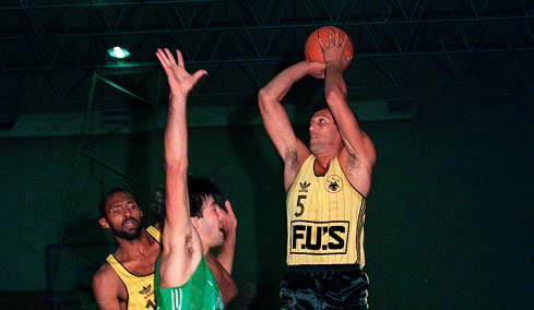 Βασίλης Γκούμας: Ένας από τους πρώτους σταρ του ελληνικού μπάσκετ