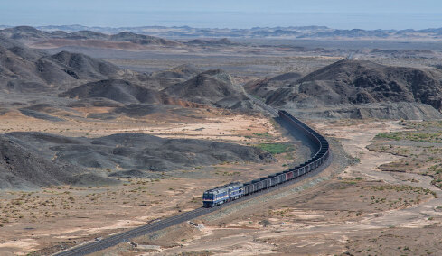 Η Κίνα «μπλόκαρε»: Το έργο των 234 χλμ. σιδηροδρόμου που κόλλησε εξαιτίας 85 χιλιοστών
