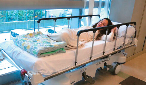 Ευθανασία: Τέλος με αξιοπρέπεια ή ήττα της ανθρωπιάς; Η Νοέλια Καστίγιο, ο Αλέξανδρος Βέλιος, τι ισχύει στην ΕΕ και τον υπόλοιπο κόσμο