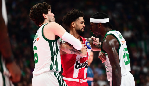 Παναθηναϊκός - Ολυμπιακός 44-60 (ημίχρονο): Επεισοδιακό ντέρμπι με αποβολές Νάν, Ντόρσεϊ και ερυθρόλευκο προβάδισμα, live 