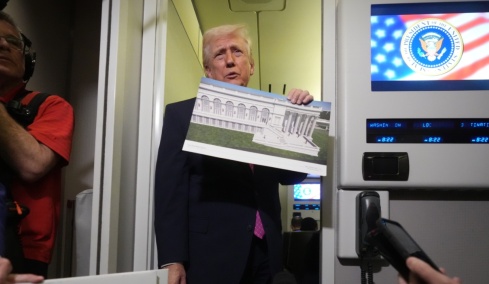 Οργισμένη αντίδραση Τραμπ για το «μπλόκο» στην αίθουσα χορού 400 εκατ. δολαρίων στον Λευκό Οίκο 