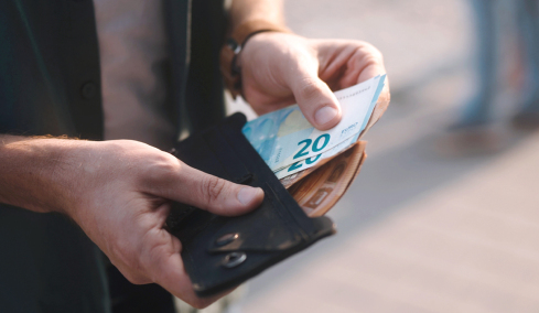 Το πρόγραμμα των πληρωμών από ΕΦΚΑ και ΔΥΠΑ έως τις 30 Απριλίου
