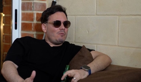 Ο influencer εγγονός του Φιντέλ Κάστρο προκαλεί με την χλιδάτη ζωή του και θέλει συμφωνία με τον Τραμπ για την Κούβα