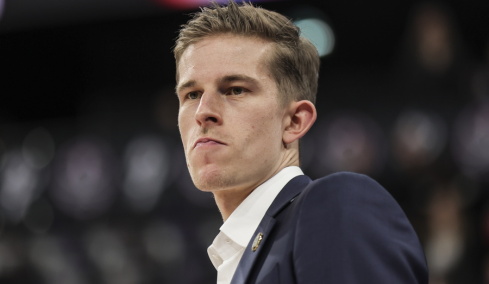 Παρί: Ο Τζούλιους Τόμας έγινε ο νεότερος προπονητής που κερδίζει παιχνίδι στη Euroleague