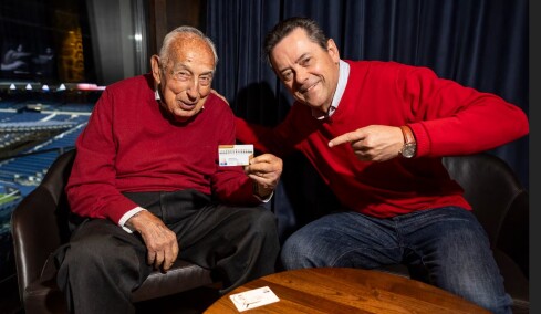 Πέπε Ντε Κάρλος: Ο άνθρωπος που από το 1940 δεν έχει χάσει αγώνα της Ρεάλ Μαδρίτης και την έχει δει να κατακτά 15 κύπελλα πρωταθλητριών