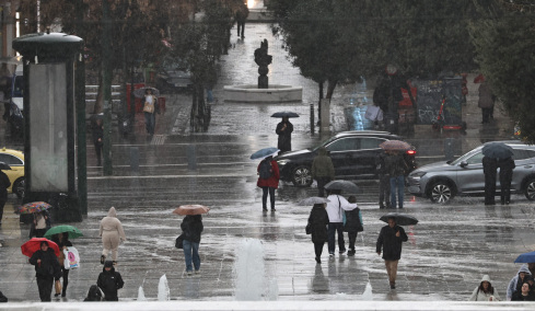 Ήχησε το 112 σε Αρκαδία, Αργολίδα, Κορινθία, Λακωνία: Κόκκινη προειδοποίηση από την ΕΜΥ για καταιγίδες και χαλάζι, το απόγευμα τα δύσκολα στην Αττική