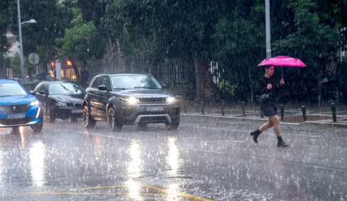 Κακοκαιρία Erminio: Δύσκολο 48ωρο για επτά περιοχές - Σε δύο φάσεις οι καταιγίδες στην Αττική, live η πορεία του καιρού