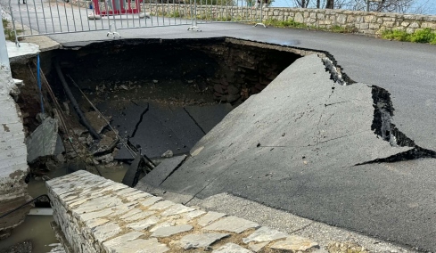 Η κακοκαιρία Erminio δοκίμασε τη Ρόδο και πολλά νησιά του Αιγαίου: Κύματα ύψους 3-4 μέτρων, θυελλώδεις άνεμοι και πλημμύρες, δείτε βίντεο