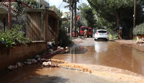 Κακοκαιρία Erminio: Πάνω από 1.000 κλήσεις στην πυροσβεστική,  οι 752 για την Αττική
