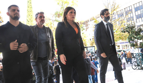 Δήλωσε αποχή η πρόεδρος του δικαστηρίου στη δίκη για τα βίντεο στα Τέμπη λόγω της συμπεριφοράς της Κωνσταντοπούλου: «Έχω δεχθεί πολλές προσβολές»