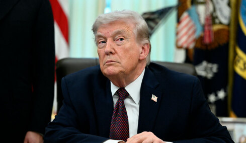 Τραμπ στο Fox News: Στείλαμε όπλα μέσω των Κούρδων στους Ιρανούς διαδηλωτές - Πιθανή η συμφωνία με την Τεχεράνη μέχρι τη Δευτέρα, αλλιώς σκέφτομαι να τα ανατινάξω όλα