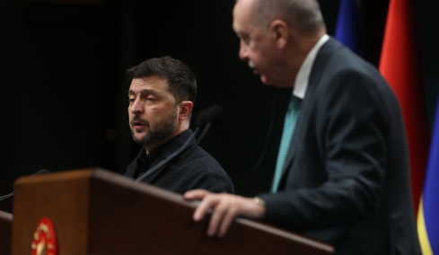 Ερντογάν και Ζελένσκι συναντήθηκαν στην Κωνσταντινούπολη και συζήτησαν για κοινά έργα εκμετάλλευσης φυσικού αερίου 