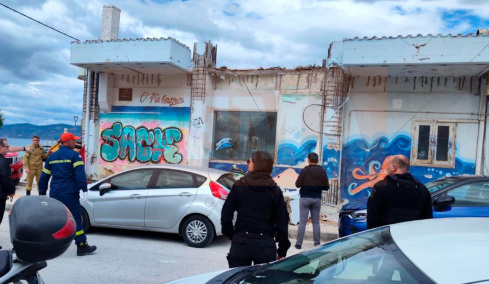 Τραγωδία στην Κόρινθο: Κατέρρευσε μπαλκόνι και σκότωσε γυναίκα, τραυματίστηκαν τα παιδιά της