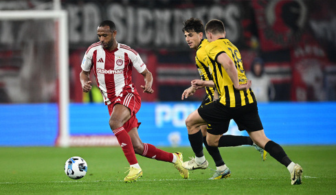 Ολυμπιακός - ΑΕΚ 0-1 (Ημίχρονο): Προβάδισμα νίκης για την Ένωση, live ο αγώνας στο Καραϊσκάκη 