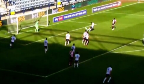 Βίντεο: Απίθανο αυτογκόλ και ανέλπιστος βαθμός