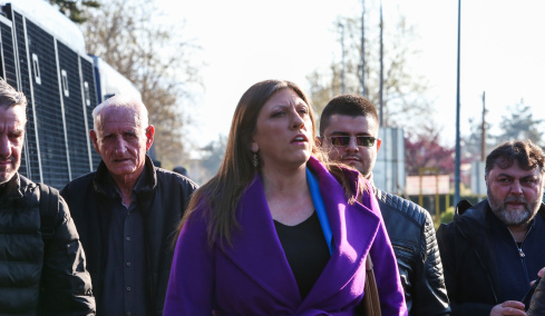 Λιγότερος κόσμος στη σημερινή δίκη για τα Τέμπη, ομαλά κυλάει η διαδικασία των νομιμοποιήσεων
