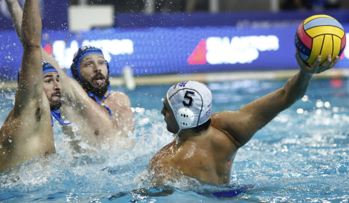 Επέστρεψε από το -7 και κέρδισε 16-15 την Σερβία στην Αλεξανδρούπολη η Εθνική πόλο ανδρών, βίντεο