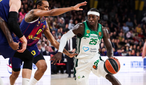 Μπαρτσελόνα - Παναθηναϊκός 38-55 (ημίχρονο): Κυριαρχούν στη Βαρκελώνη οι πράσινοι, Live η αναμέτρηση για τη Euroleague