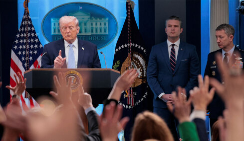 Αντίστροφη μέτρηση για το τελεσίγραφο του Τραμπ αν δεν υπάρξει συμφωνία με το Ιράν, «παραληρηματικές οι απειλές σου» απαντά η Τεχεράνη