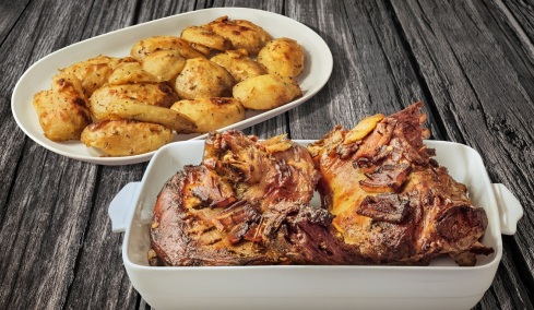 Πώς ξαναζεσταίνουμε τα κρέατα που περίσσεψαν