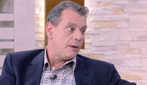 «Ήταν δύσκολα, μόνο η σύντροφός μου με επισκεπτόταν, η κόρη μου έχει αποτραβηχτεί» λέει ο σεφ Γιάννης Γκελντής για τη φυλάκισή του για χρέη στο δημόσιο