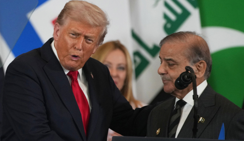 BBC: Γιατί μόνο το Πακιστάν μπορούσε να φέρει ΗΠΑ και Ιράν σε συμφωνία, η «αδελφική» σχέση και ο αγαπημένος στρατάρχης του Τραμπ